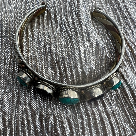 TIBETIAN GEMSTONE CUFF BRACELET - Picture 8 of 9